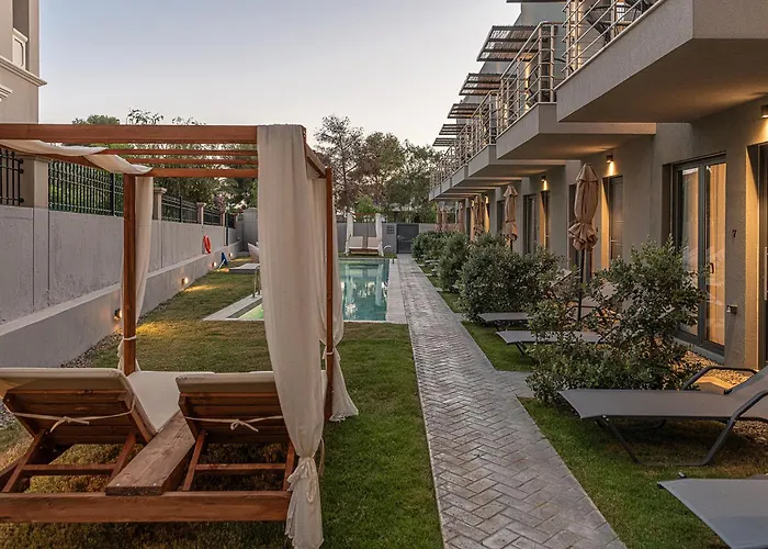 Nek - Adults Only 4*