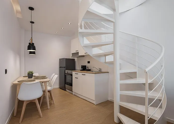 Nek - Adults Only Hriszí Aktí Haniá